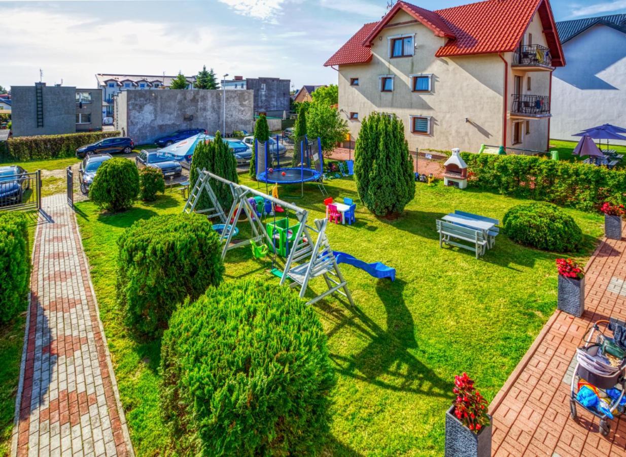 Willa Olivia Władysławowo Exteriör bild